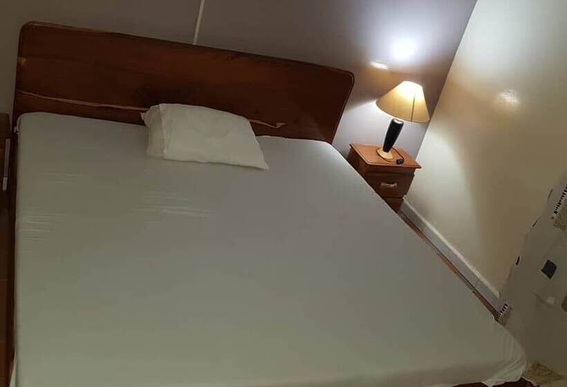 پانسیون Chez Medzo