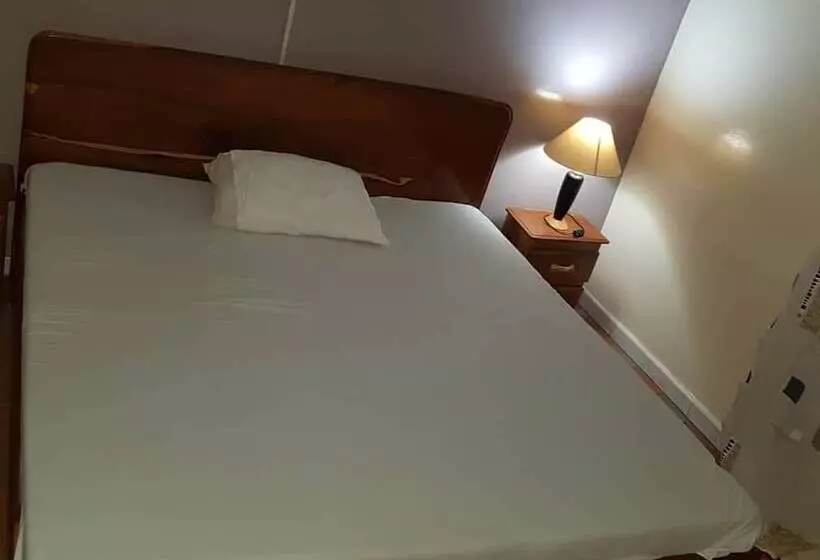 پانسیون Chez Medzo