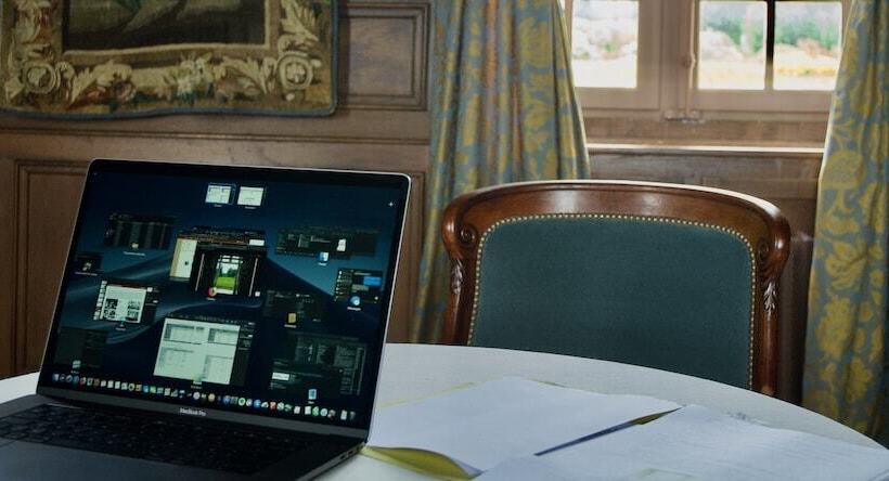 펜션 Le Pommier Doux, Maison D Hôte Du Domaine Du Château D Argeronne