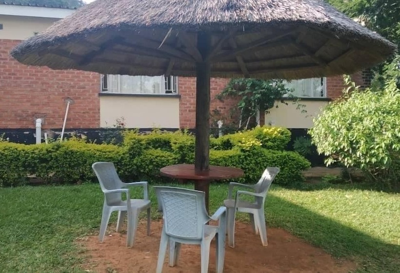 پانسیون Domino Lodge