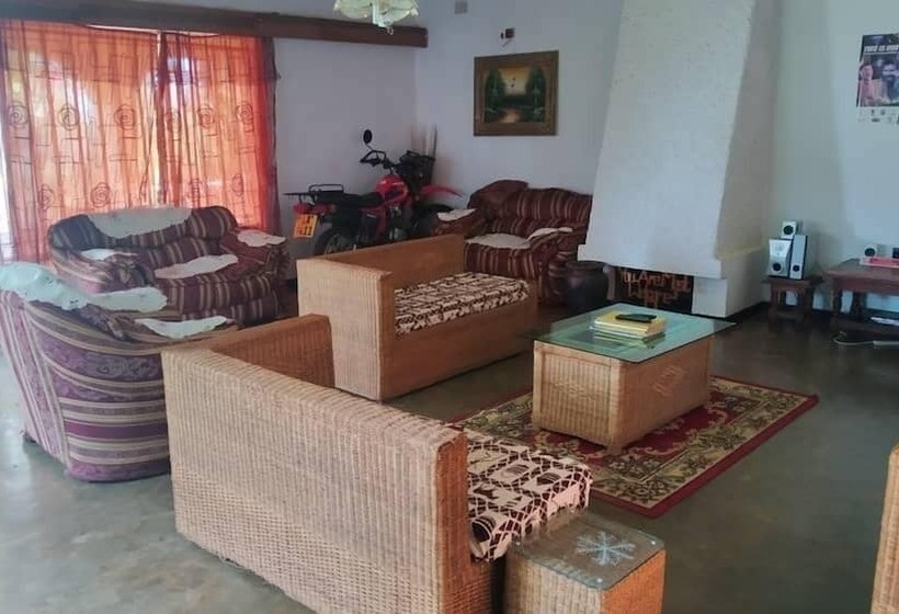 پانسیون Domino Lodge