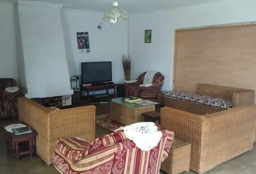 پانسیون Domino Lodge