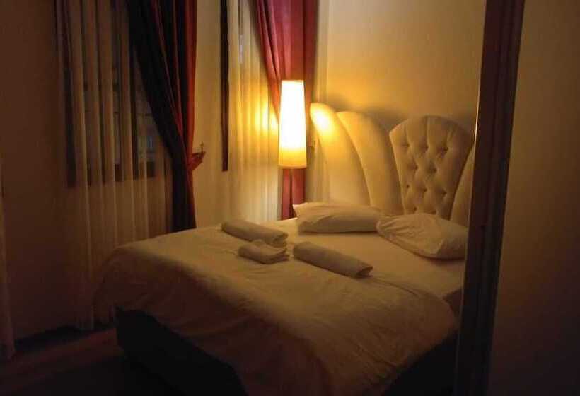 پانسیون Konak Suit Apart