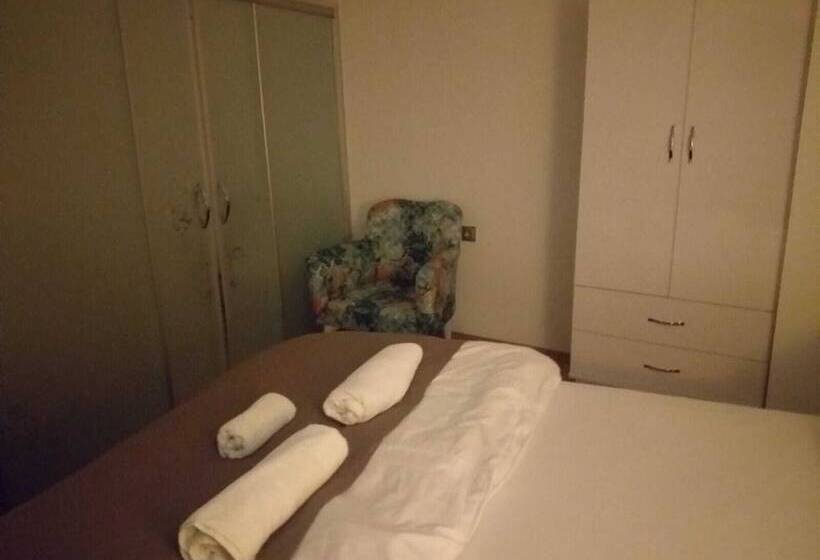 پانسیون Konak Suit Apart