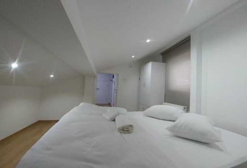 پانسیون Konak Suit Apart