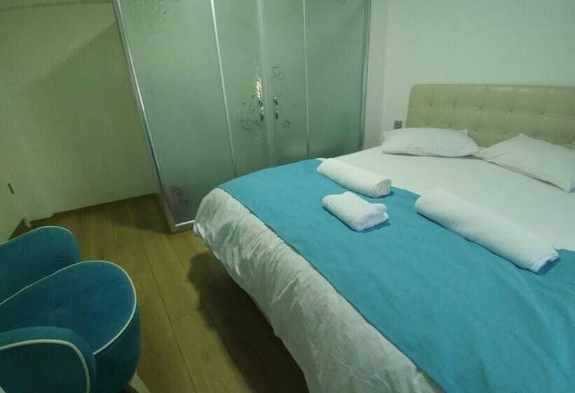 پانسیون Konak Suit Apart