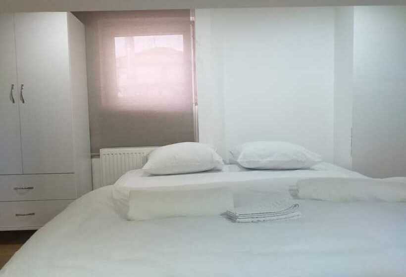 پانسیون Konak Suit Apart