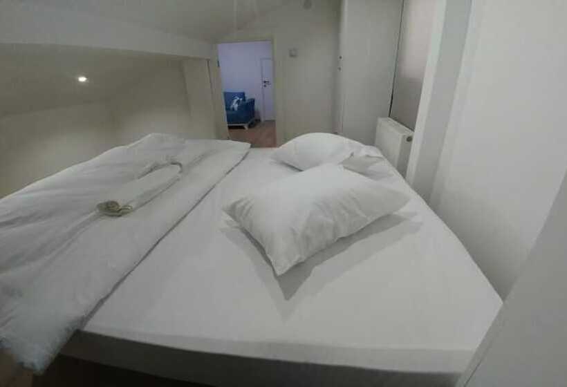 پانسیون Konak Suit Apart