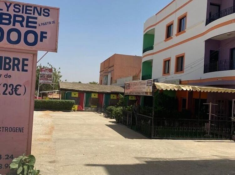 پانسیون Les Salysiens