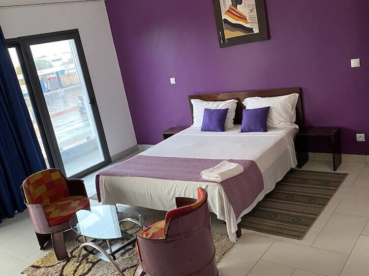 پانسیون Les Salysiens