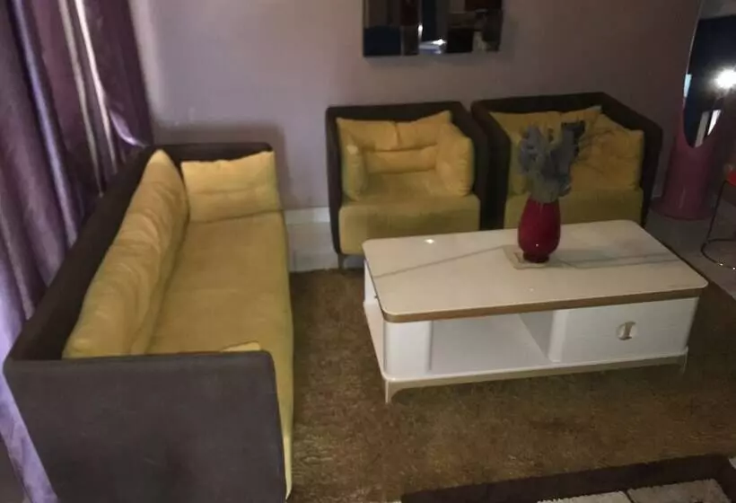 Majatalo Les Salysiens