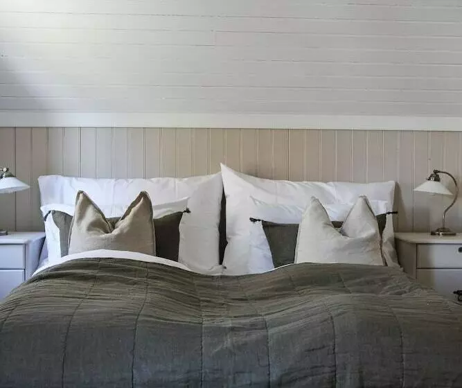 Majatalo Petrines Guesthouse