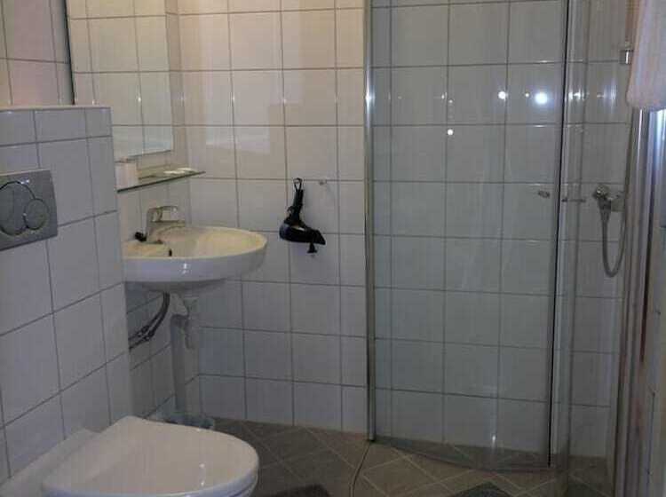 Pension Petrines Guesthouse