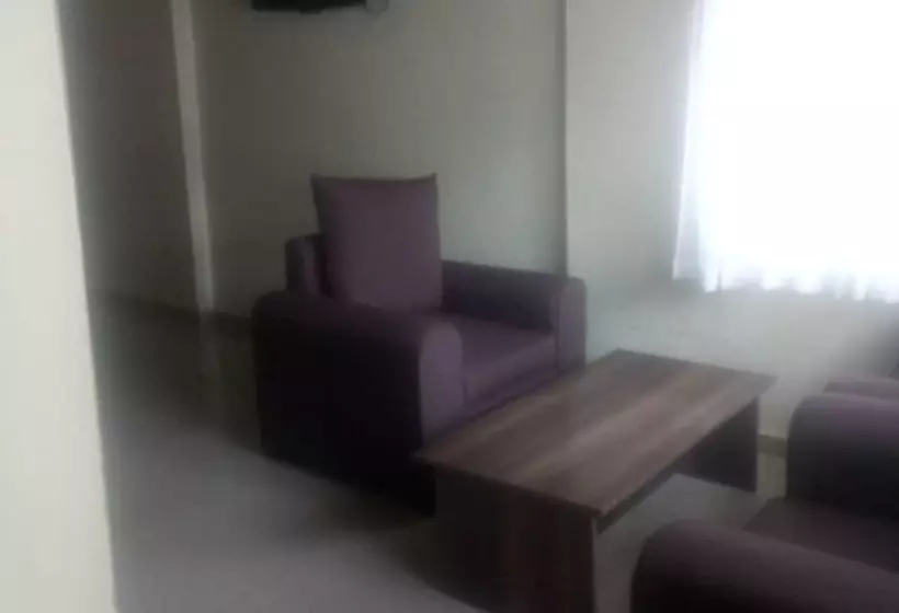 پانسیون Reed Hotel Annex