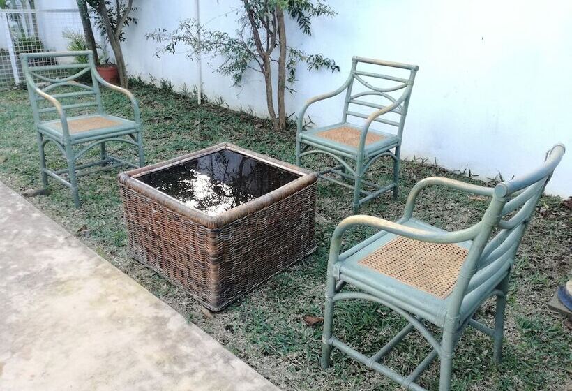 پانسیون St Exupéry Chambre D Hôtes