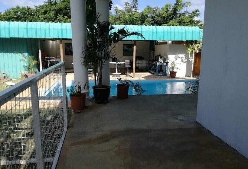 پانسیون St Exupéry Chambre D Hôtes