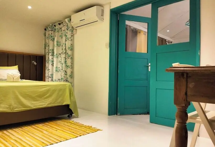 پانسیون St Exupéry Chambre D Hôtes