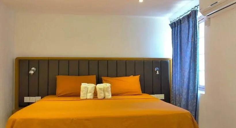 پانسیون St Exupéry Chambre D Hôtes