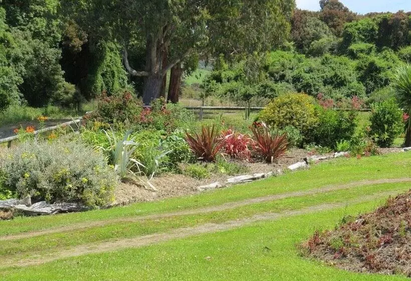 Majatalo Waikawa House