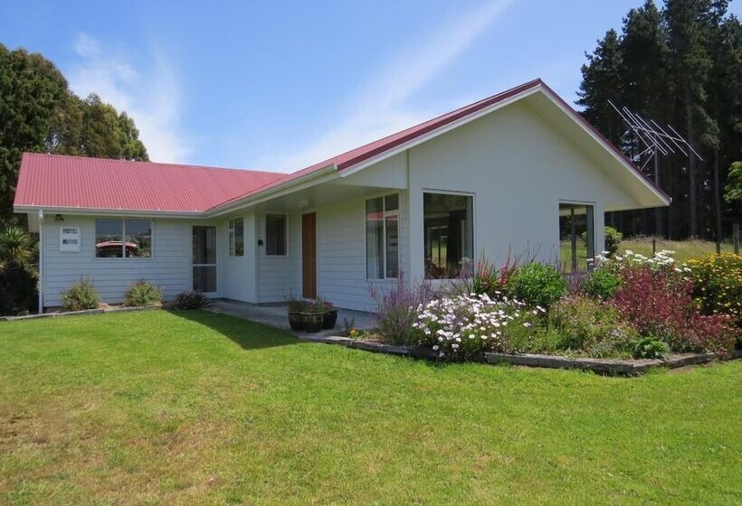 פנסיון Waikawa House