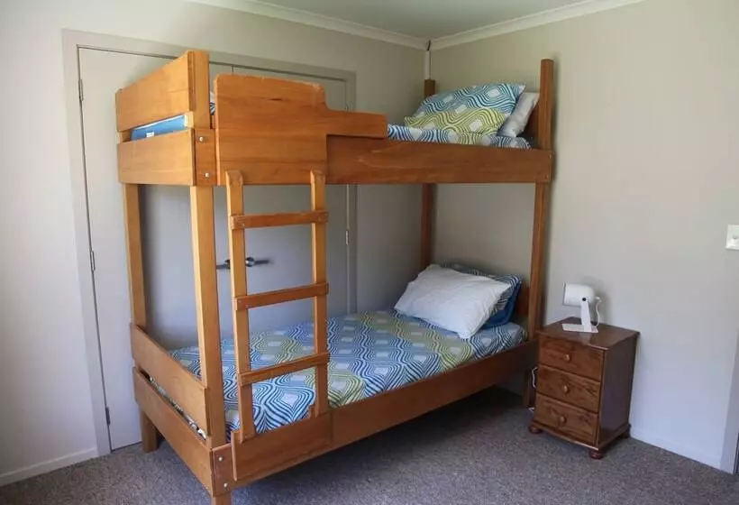 Majatalo Waikawa House