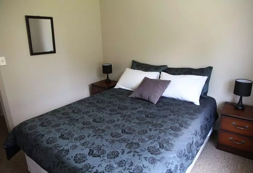 Majatalo Waikawa House