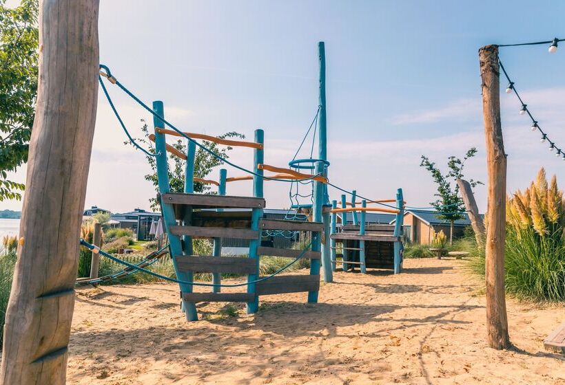 리조트 Europarcs De Kraaijenbergse Plassen