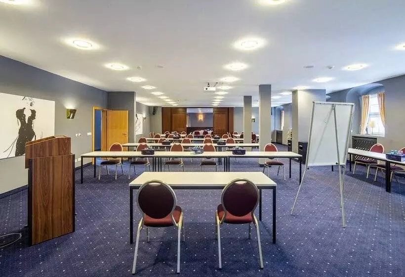 Sl Otel Im Parforcehaus