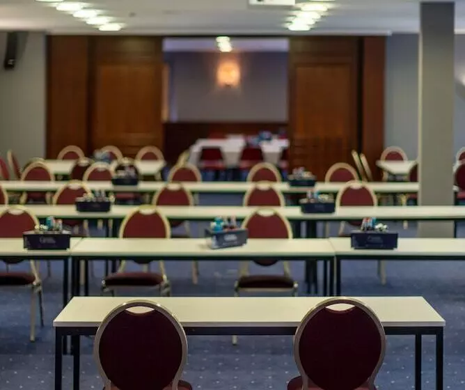 Sl Otel Im Parforcehaus