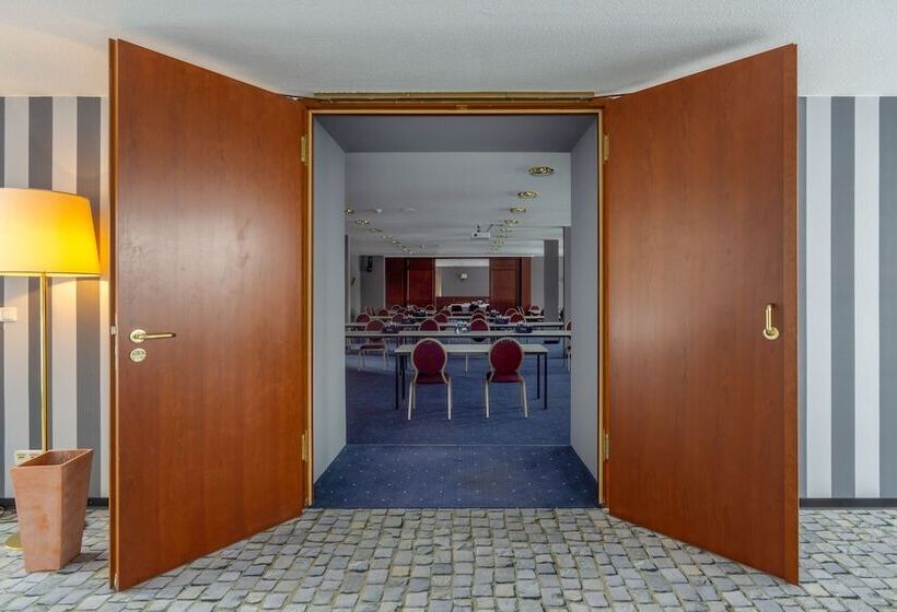 Sl Otel Im Parforcehaus