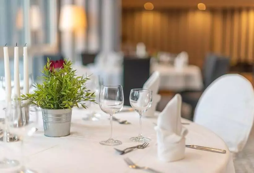 Sl Otel Im Parforcehaus