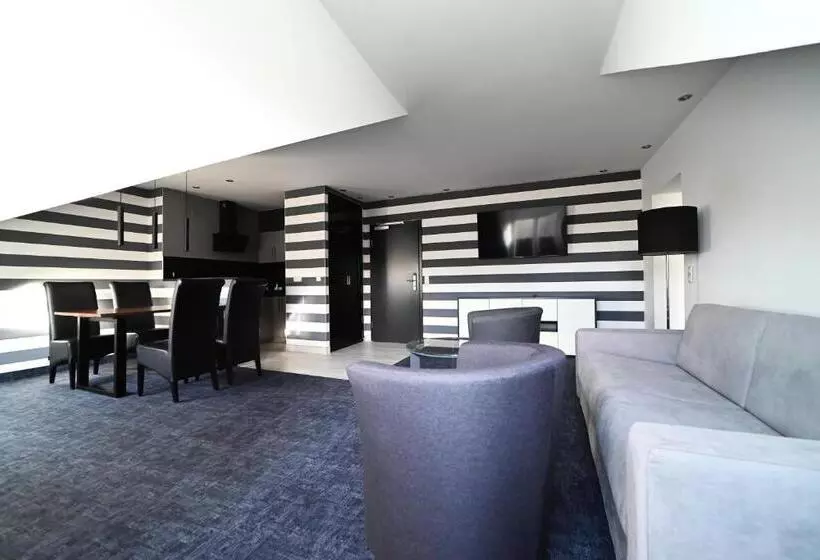 Sl Otel Im Parforcehaus