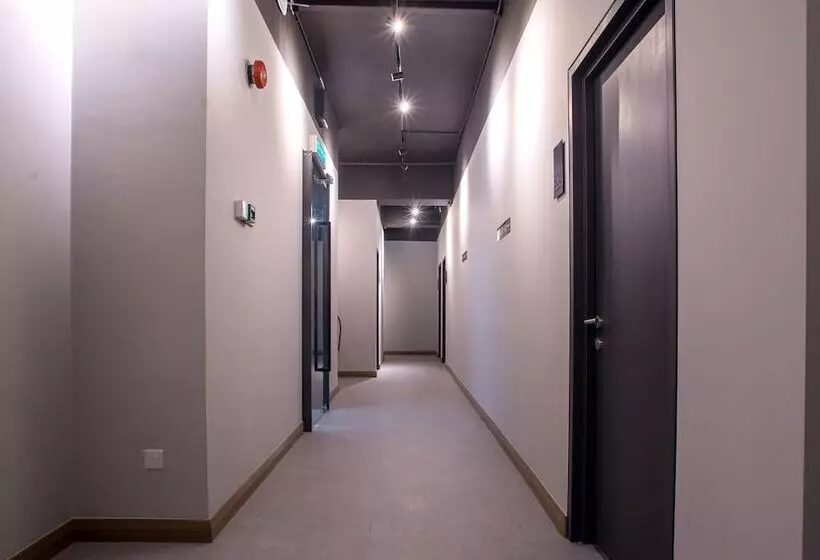 Spot On 89992 Hotel Azra