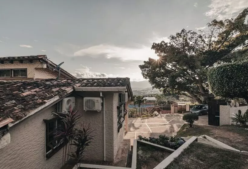 تختخواب و صبحانه Casa Lago Boutique
