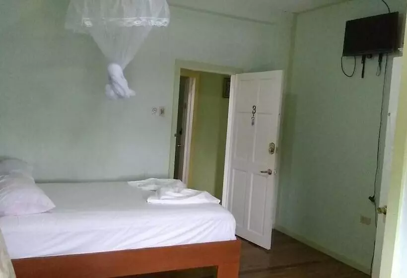 Aamiaismajoitus (B&B) Ms Holder S Comfort Villa