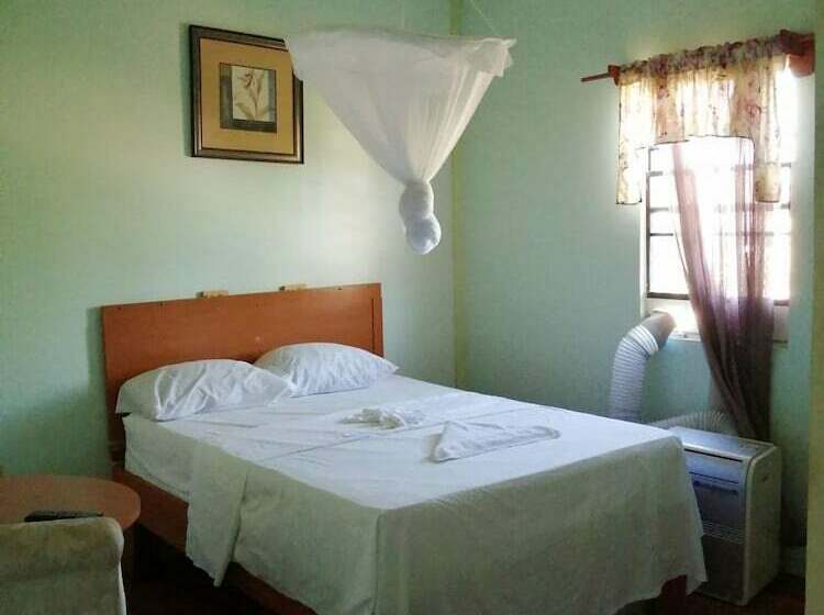 تختخواب و صبحانه Ms Holder S Comfort Villa