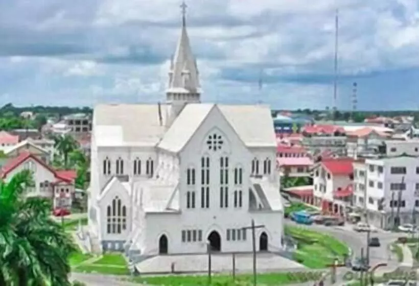 Aamiaismajoitus (B&B) Ms Holder S Comfort Villa