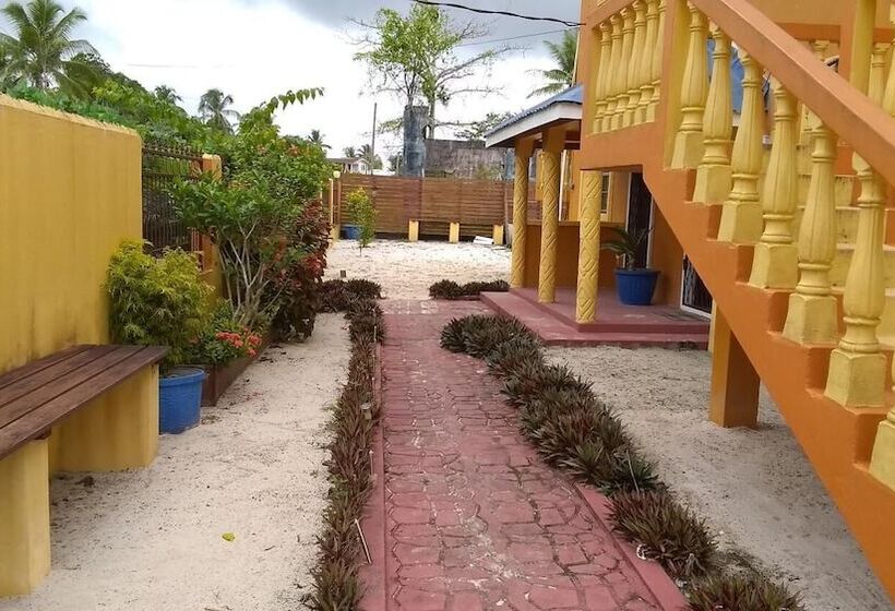 تختخواب و صبحانه Ms Holder S Comfort Villa