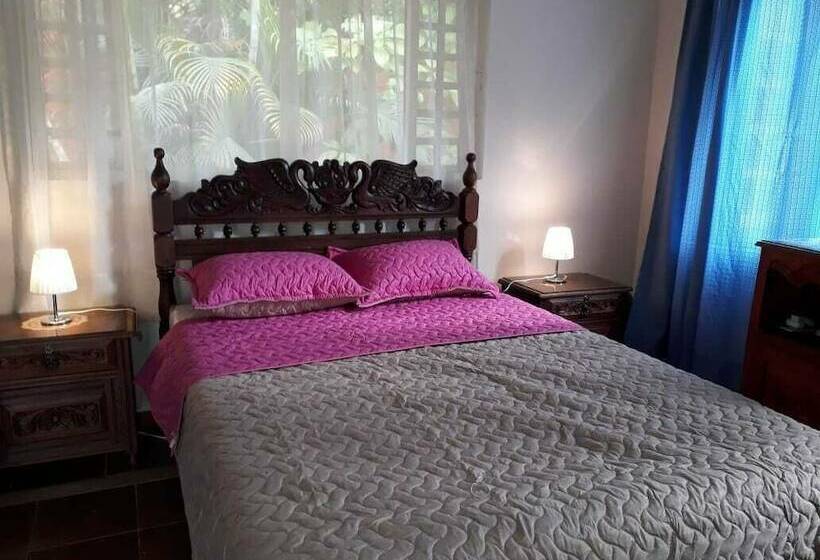 مبيت وإفطار Posada Aventura