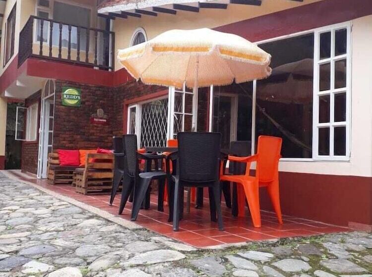 مبيت وإفطار Posada Aventura