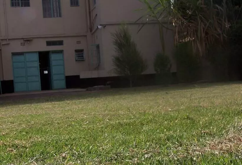 تختخواب و صبحانه Quest Resort