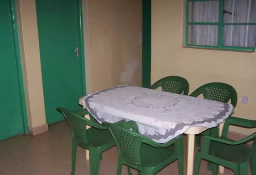 تختخواب و صبحانه Quest Resort