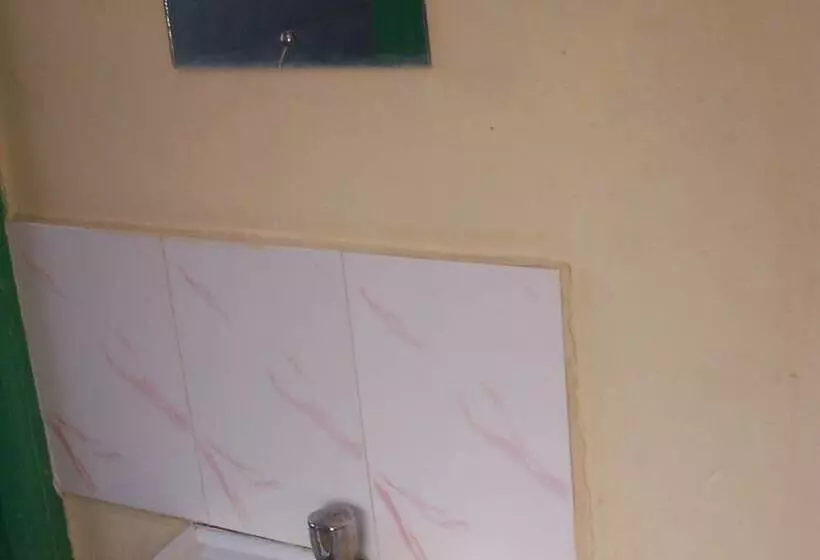 تختخواب و صبحانه Quest Resort