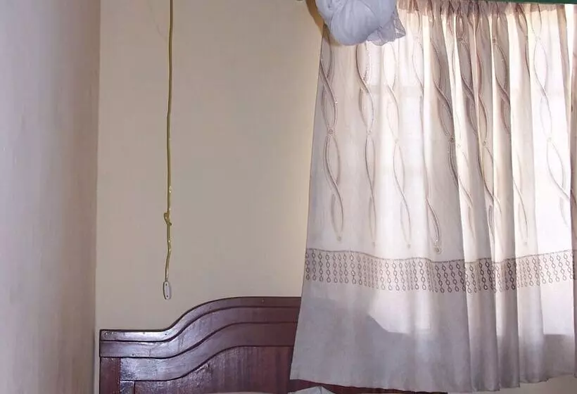 تختخواب و صبحانه Quest Resort