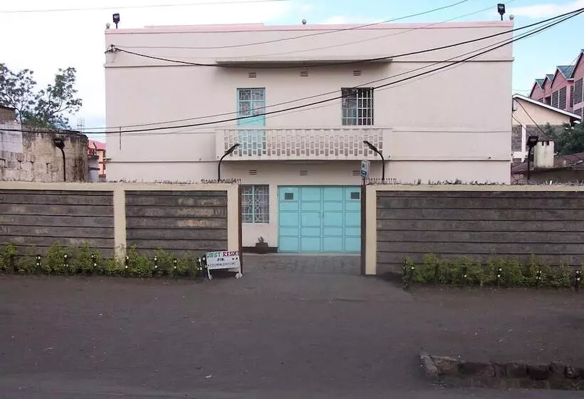 تختخواب و صبحانه Quest Resort