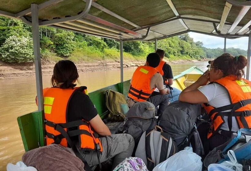 Хостел Yacumama Tambopata Ecolodge