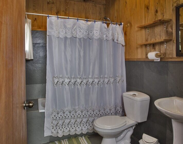 فندق Antuquelen Lodge Cabañas