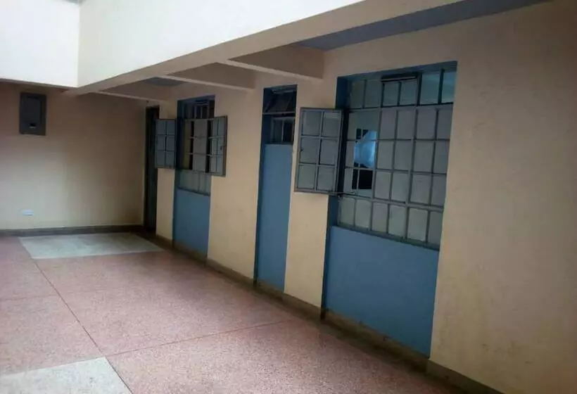 هتل Chartered Guest House