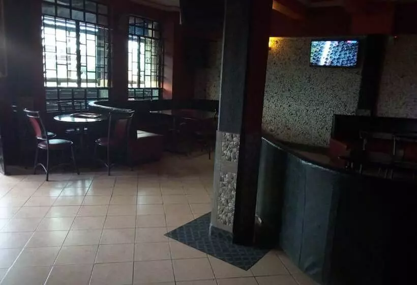 هتل Chartered Guest House