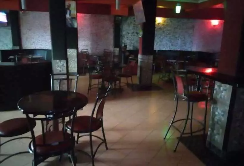 هتل Chartered Guest House